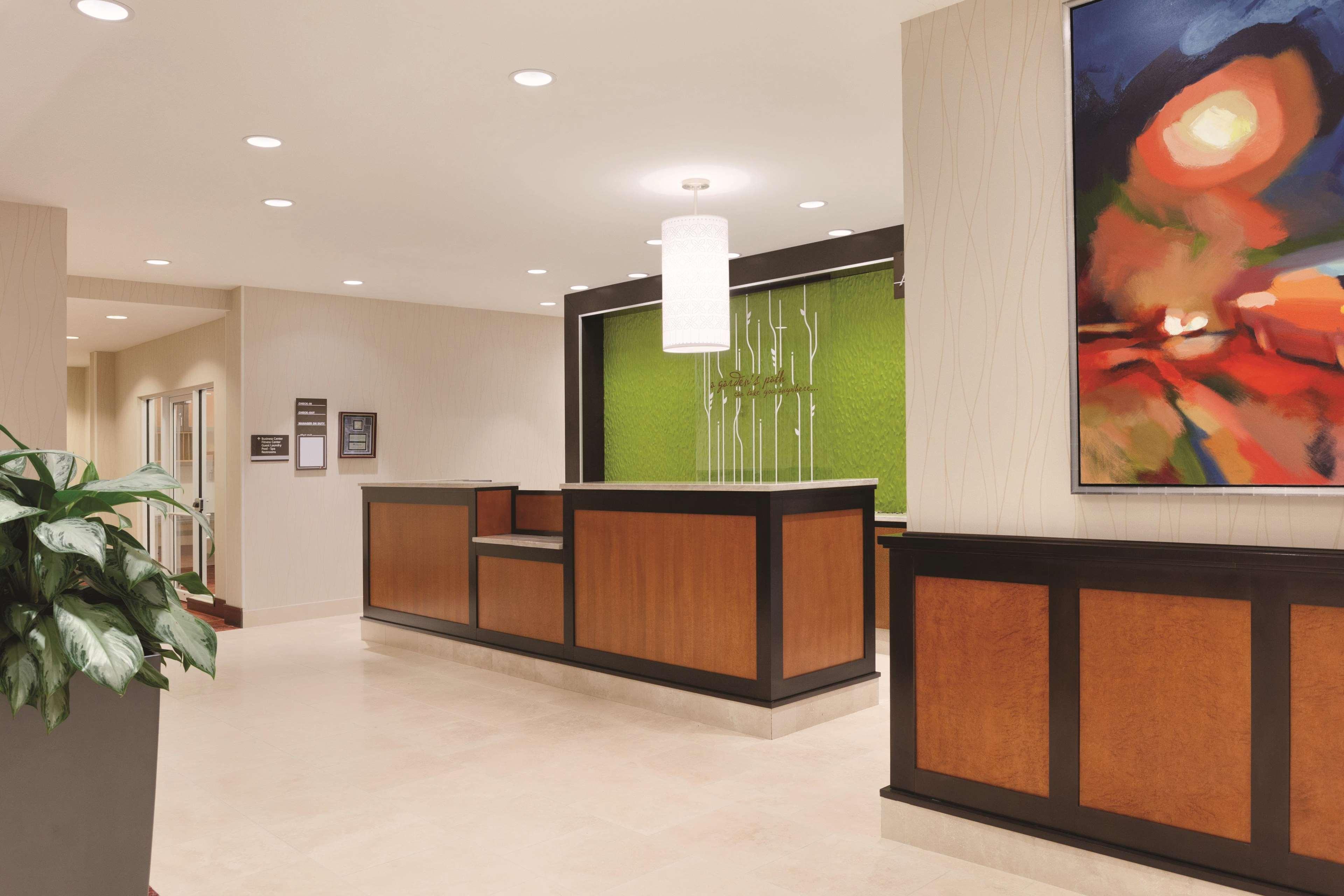 Hilton Garden Inn Фолс Черч Экстерьер фото