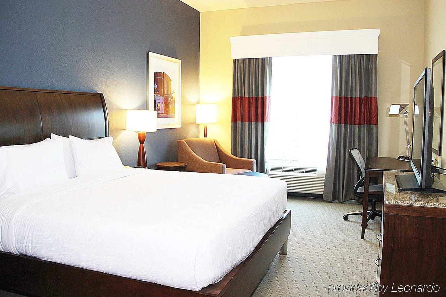 Hilton Garden Inn Фолс Черч Экстерьер фото