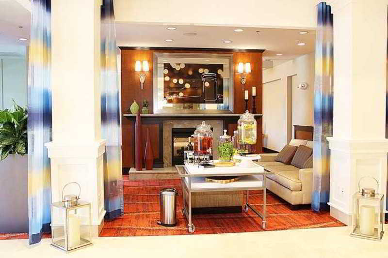 Hilton Garden Inn Фолс Черч Экстерьер фото